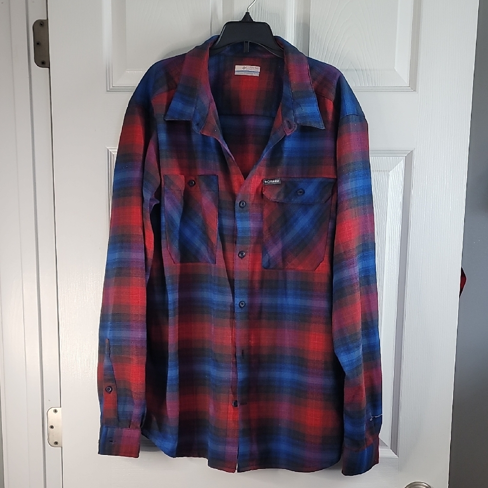 Columbia Red & Blue Plaid Button-Down Shirt